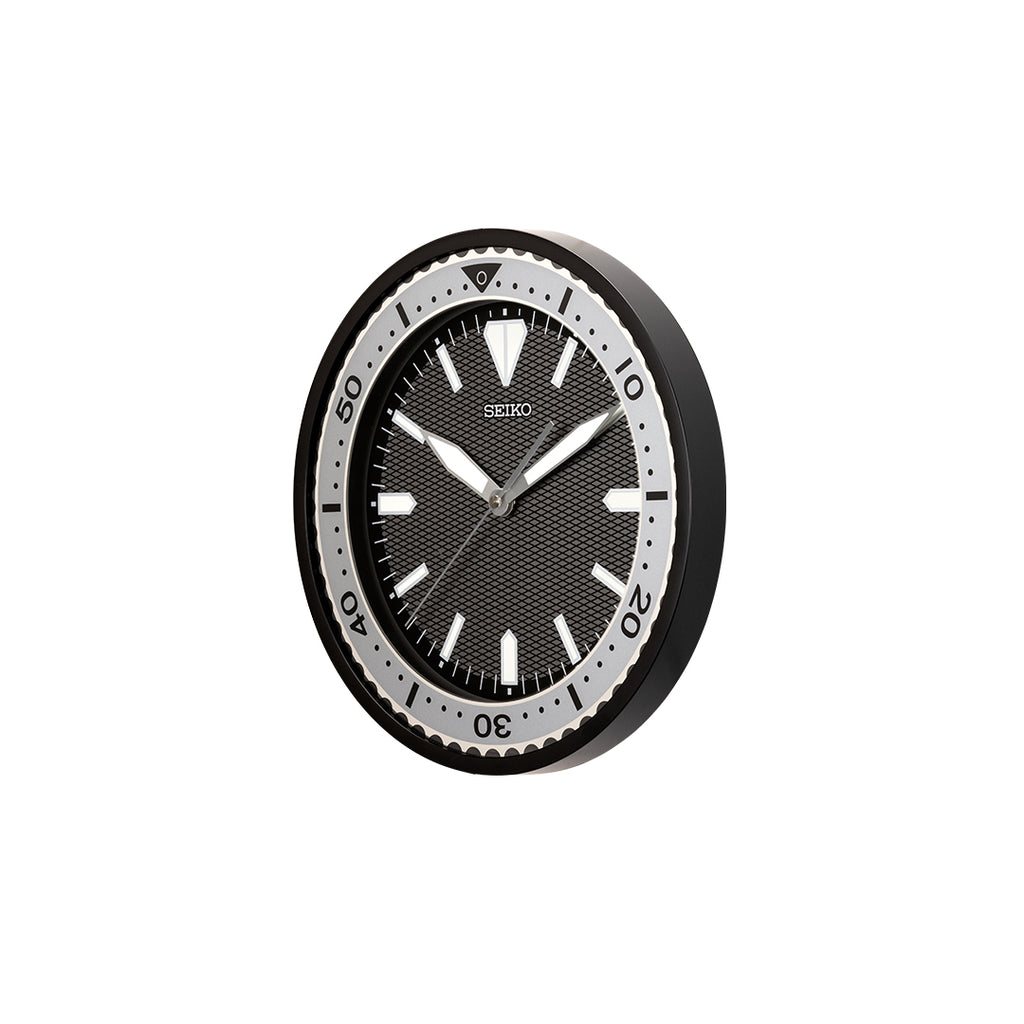 QXA791T Black-White Textured Dial Clock