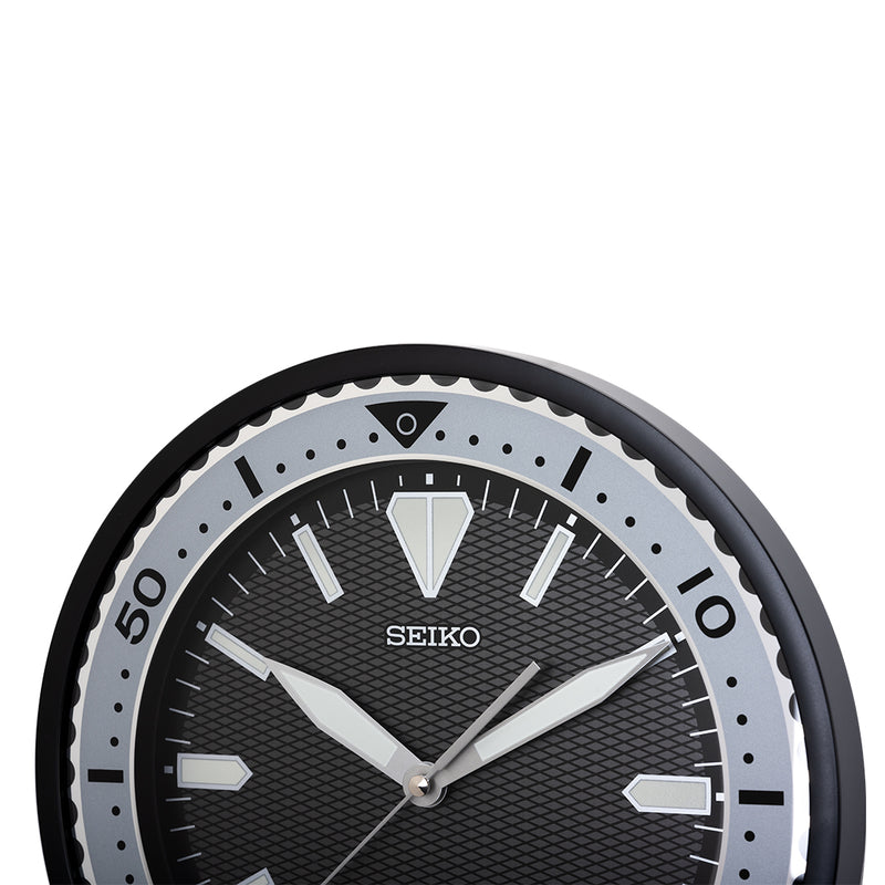 QXA791T Black-White Textured Dial Clock